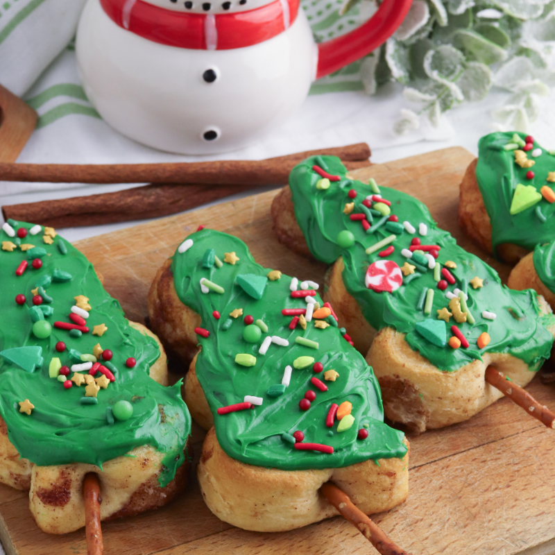 Christmas Tree Cinnamon Rolls