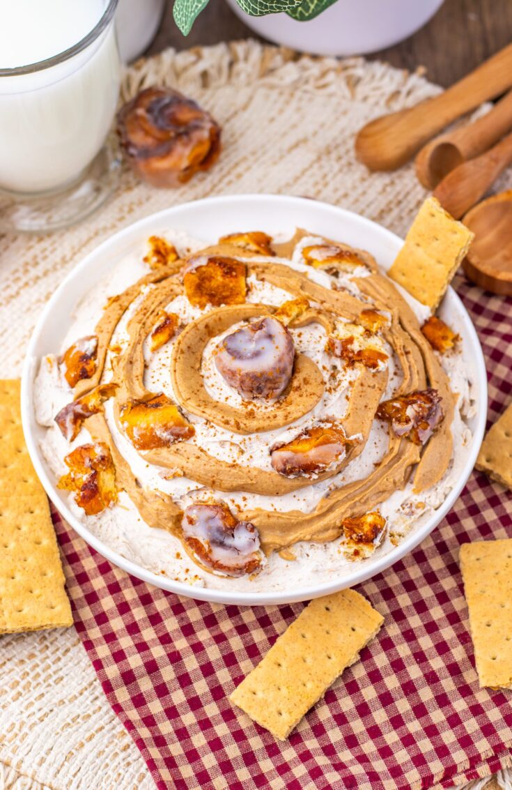 Cinnamon Roll Dip