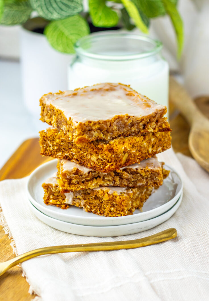 Old-Fashioned Iced Oatmeal Cookie Bars